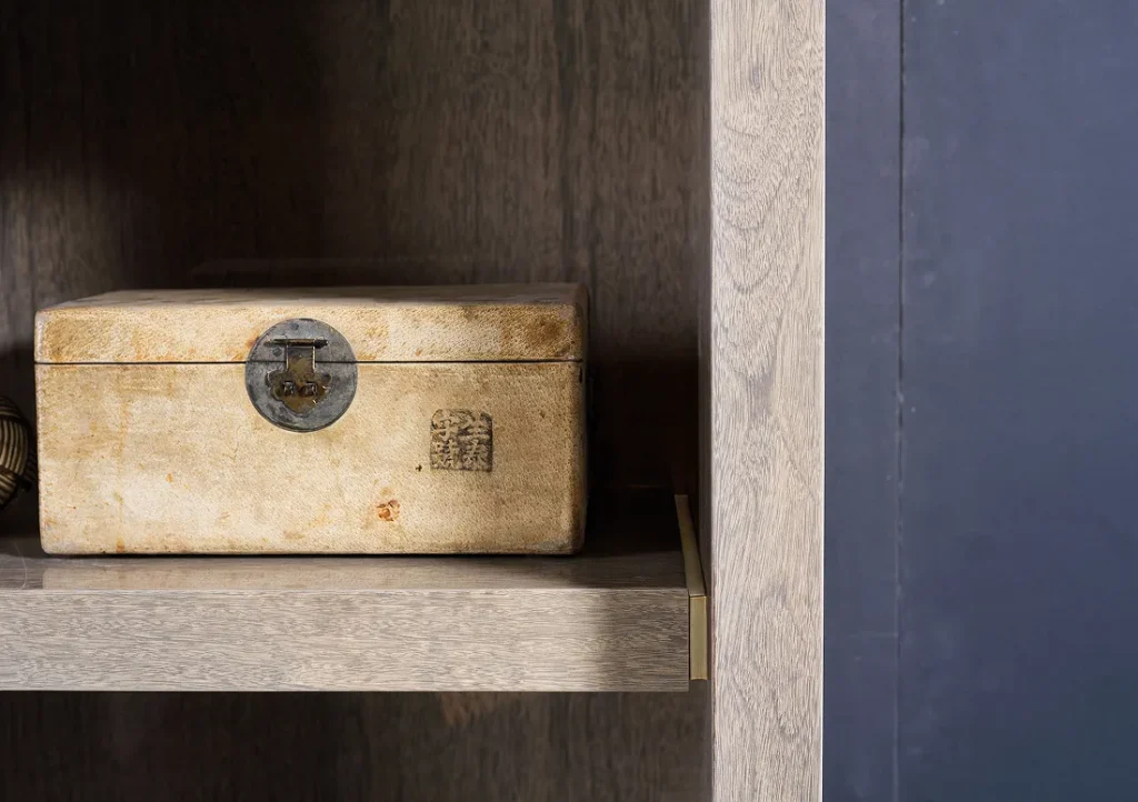 fashion - bookcase - 3